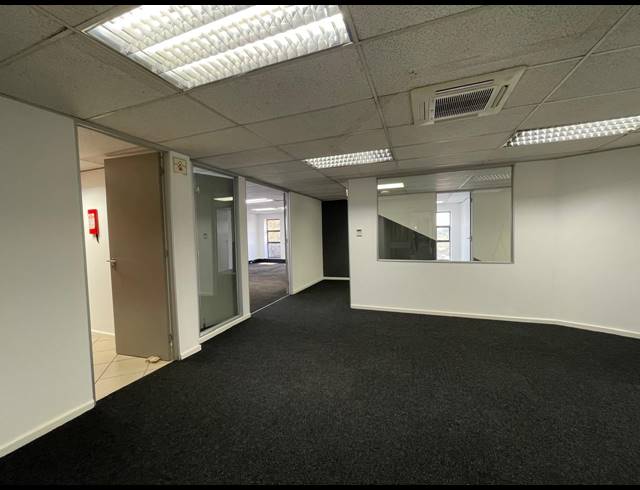 400M² OFFICE TO LET IN HURLINGHAM